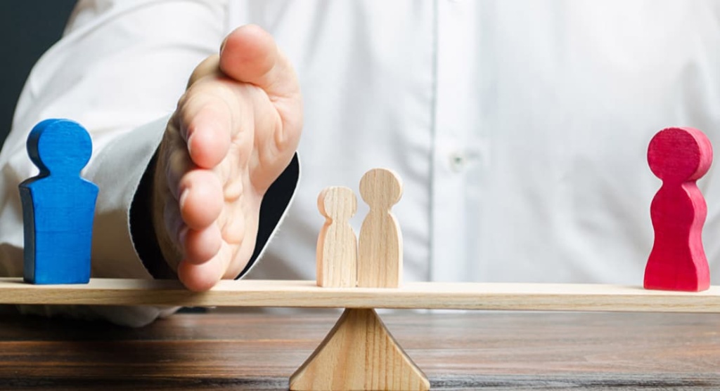 Определение места жительства ребенка в Амурске